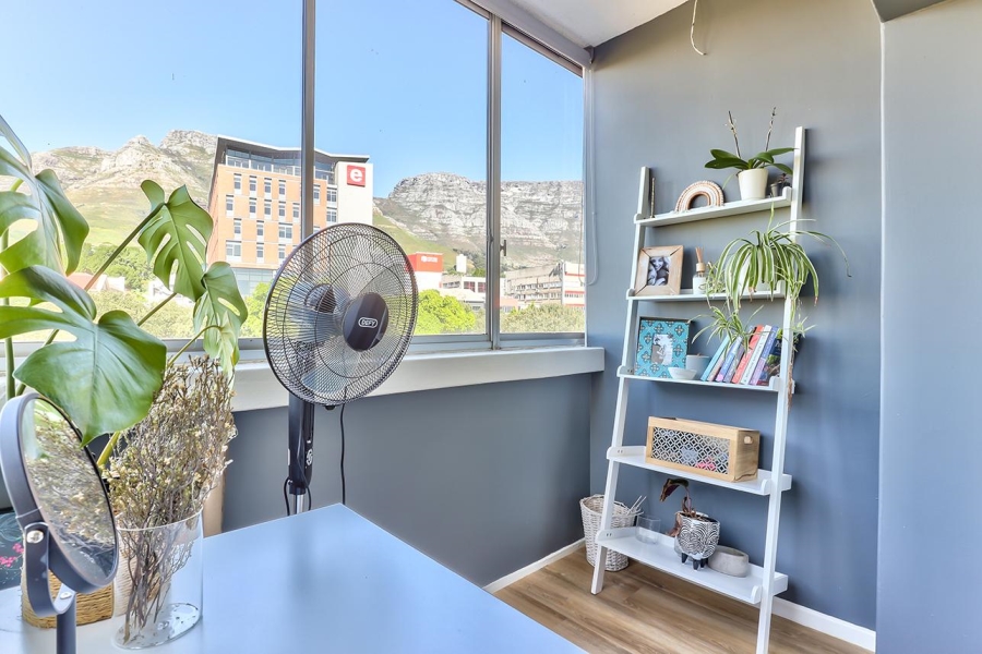 To Let 2 Bedroom Property for Rent in Zonnebloem Western Cape